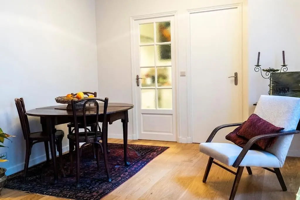 Cosy Apartment In Paris